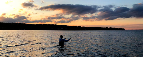 Reel Legends Mens XL Fishing Shirt Fisherman Rods Reels Hooks Outdoors Lake  Life